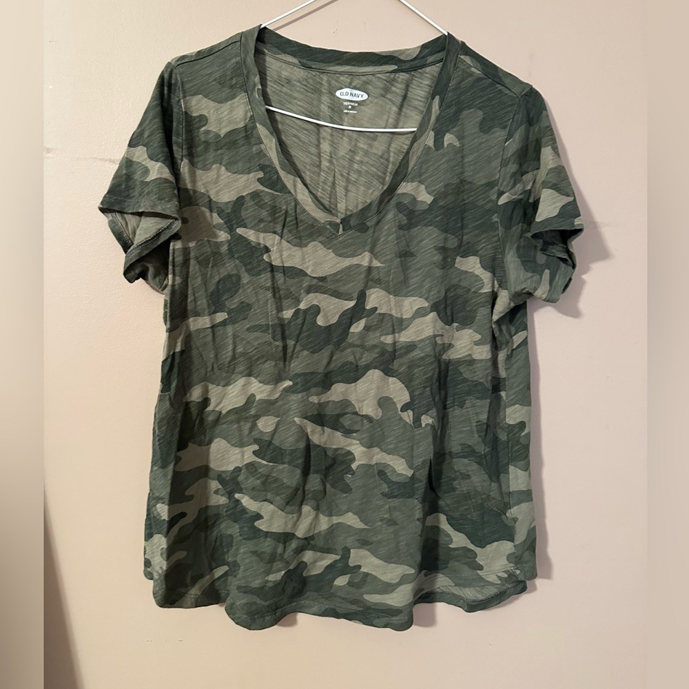Old Navy women’s Camo shirt